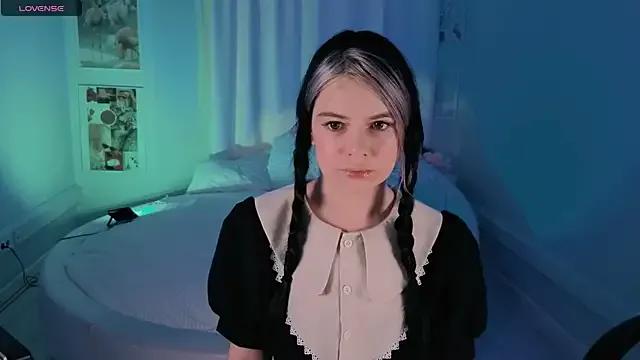 Lil_Amelie — i jerk off daddys dick