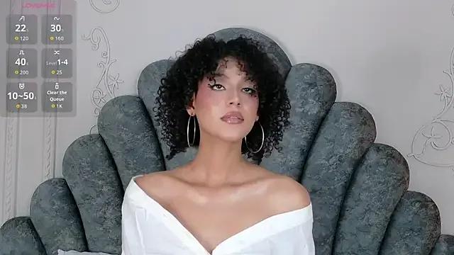 Lila-Rose — I suck a finger like your cock