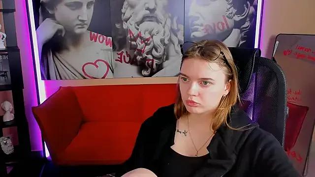 StripChat LisaMitchell  is Freechat  LisaMitchell — I'll kiss you through the camera