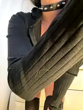 Lissa_kis — Jumping on a dildo+ video anal