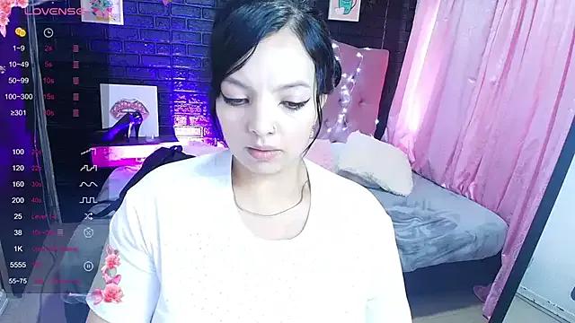 Freechat loren_tits24 on StripChat