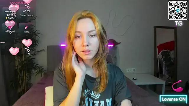 Luna_G0ld — suck fingers