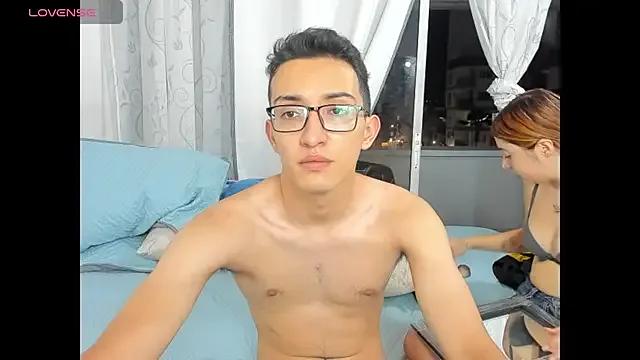 Freechat lustduo1 on StripChat