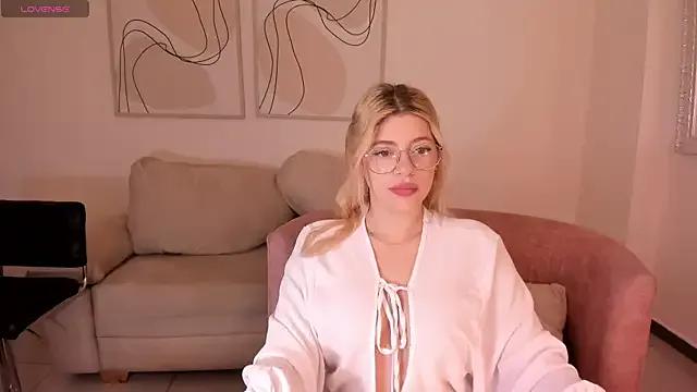 StripChat MadisonKane  is Freechat  MadisonKane — Striptease