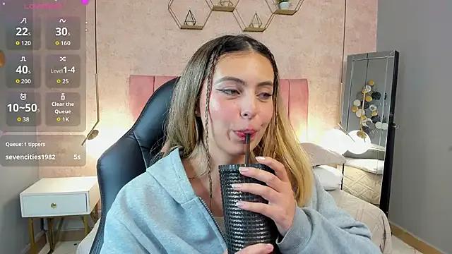 StripChat magic_fernanda  is Freechat  magic_fernanda — handjob with ahegao