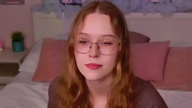 Freechat MandyMils on StripChat