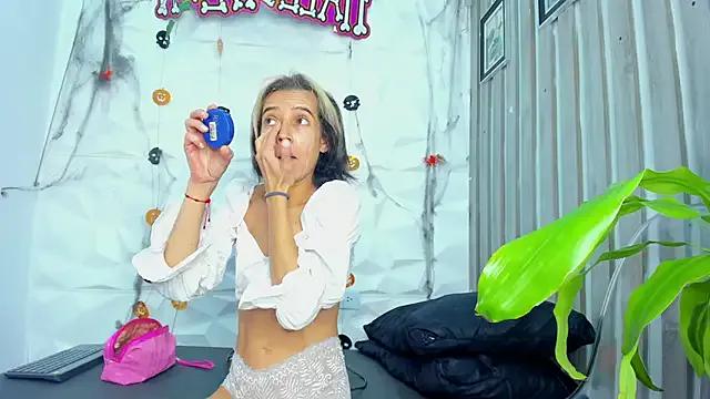 Freechat MarieMyller on StripChat