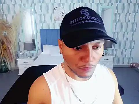 StripChat Max_Rivers  is Freechat  Max_Rivers — Dildo for 5 minutes