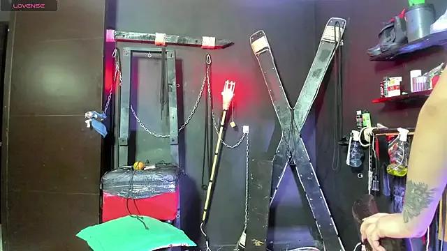 StripChat Mazmorra_PunishmentBDSM  is Freechat  Mazmorra_PunishmentBDSM — 40 horsetail on the back. brutal