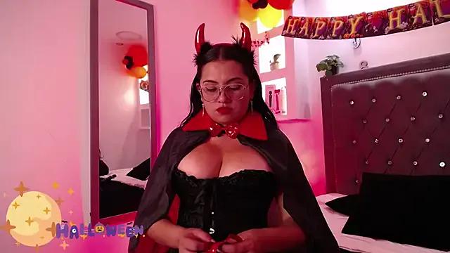 MelissaRhodes — Oil in my boob