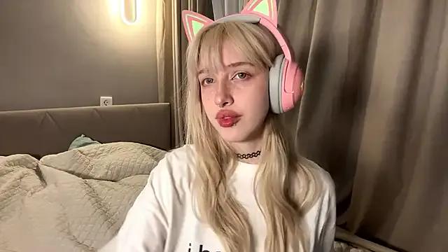 StripChat Milkmoriee  is Freechat  Milkmoriee — give me happy