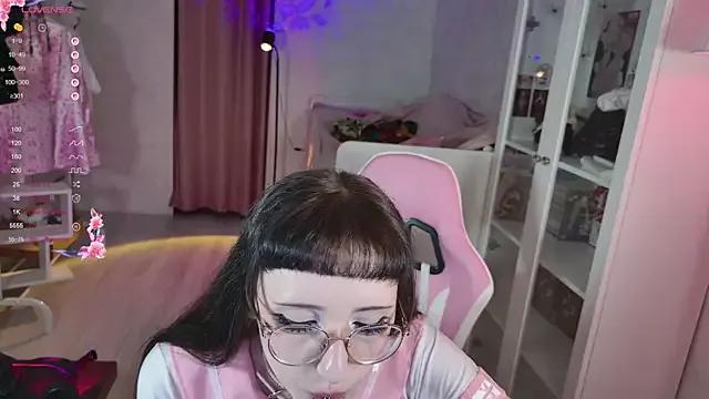 MiraJadee — Flash my pussy