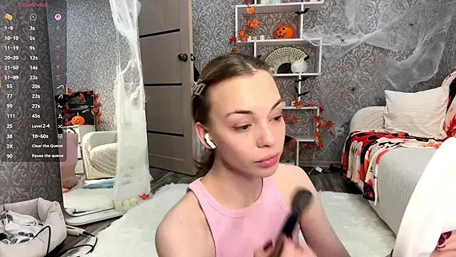 StripChat MiraVandee  is Freechat  MiraVandee — Massage my boobs close up cam