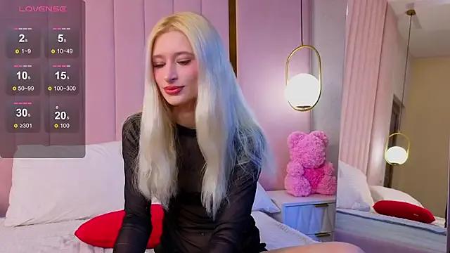 Freechat Monica_Leen on StripChat