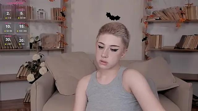 Necucub — sensual kiss