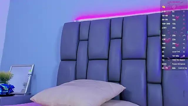 Freechat Niicolle_Evanss on StripChat