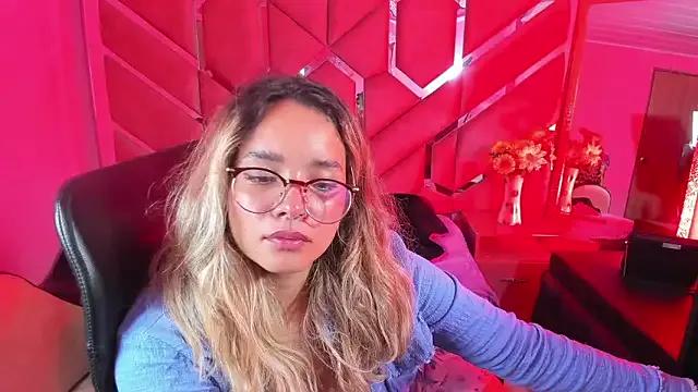 StripChat Olivia_Fox69  is Freechat  Olivia_Fox69 — ride toy