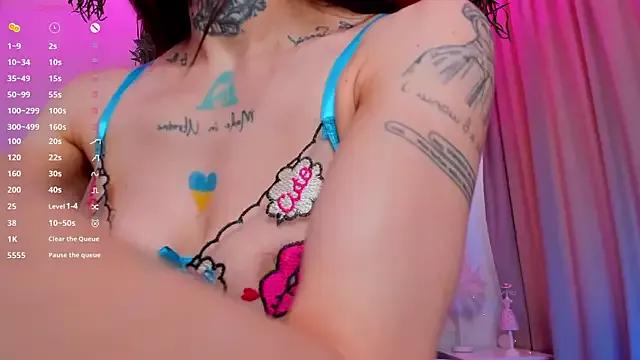 Freechat PalmLora on StripChat