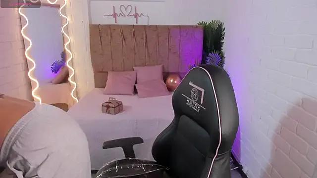 penelope_tay1 on StripChat 