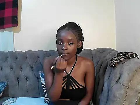 Avatar of petite_clara24
