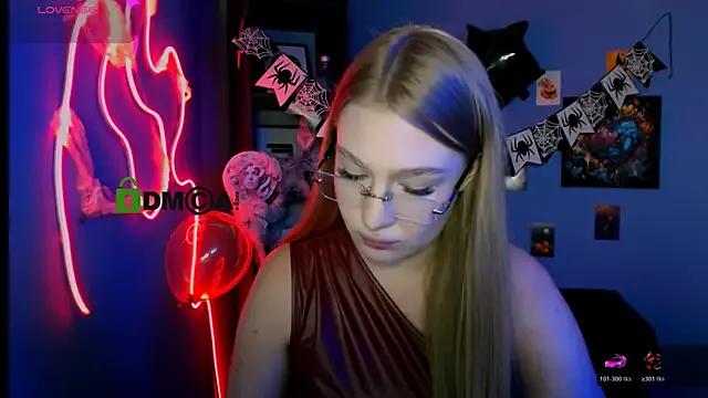 playful_sophie — show ass