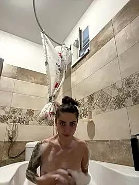Freechat PureEllie on StripChat