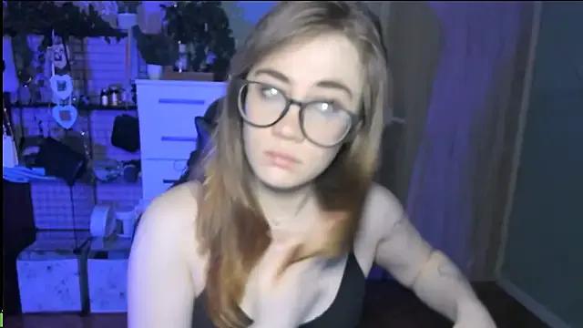 Freechat PureHeartt_ on StripChat