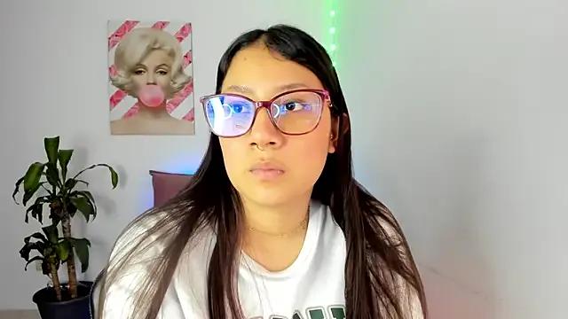 Freechat rouse_red on StripChat