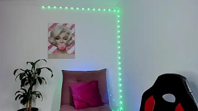 Freechat rouse_red on StripChat