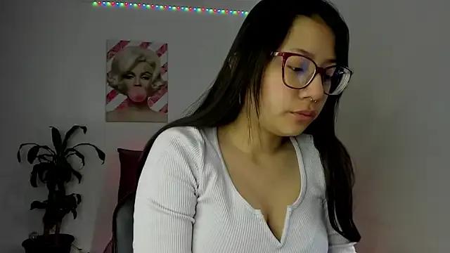 Freechat rouse_red on StripChat