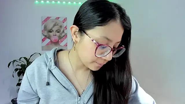 Freechat rouse_red on StripChat