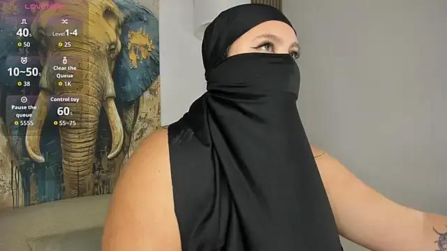 saomi_khalal — show pussy
