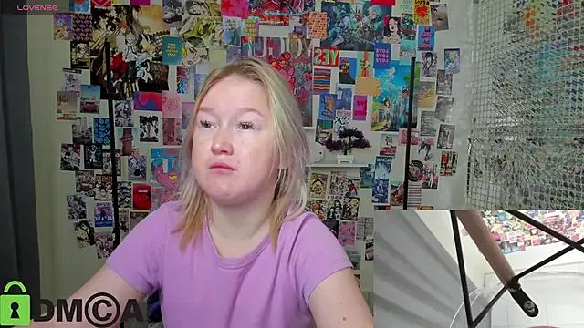 Sara_Robinson on StripChat 