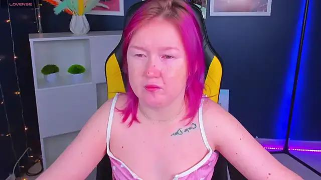 Sara_Robinson on StripChat 