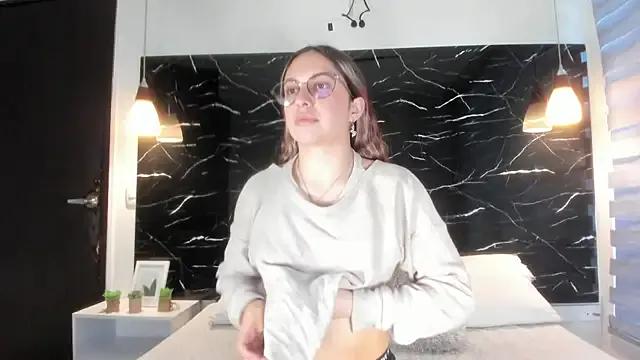 StripChat SWEET_MEELODY  is Freechat  SWEET_MEELODY — fuck machine 3 minutes