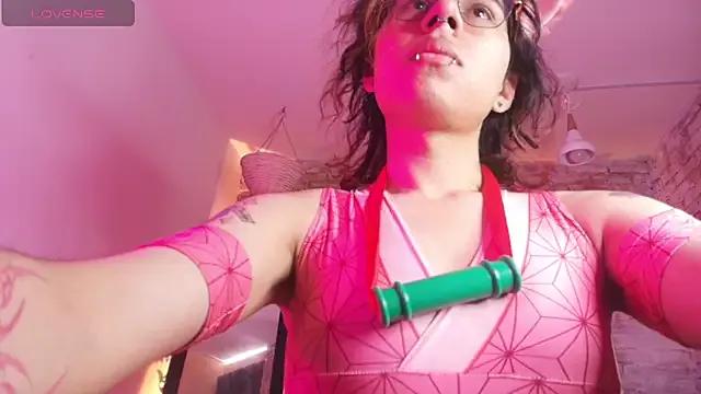 sweet_sharo on StripChat 