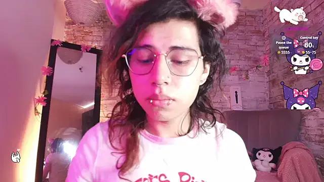 sweet_sharo on StripChat 
