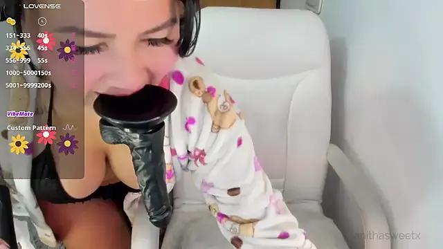 StripChat sweetana_  is Freechat  sweetana_ — oli in tits more fingers in ass