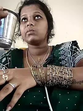 sweetqueen143 — Freechat on StripChat