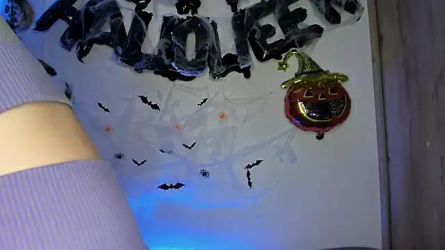 StripChat TANIA_06  is Freechat  TANIA_06 — Make me a little horny