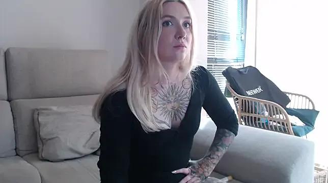 Avatar of tattoobbgirl