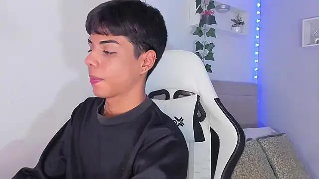 StripChat Thomas_wil  is Freechat  Thomas_wil — RAIN OF CUM...