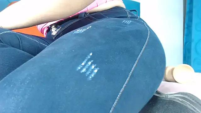 Freechat tina-hot on StripChat