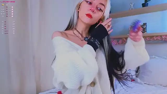Freechat TristaRoht on StripChat