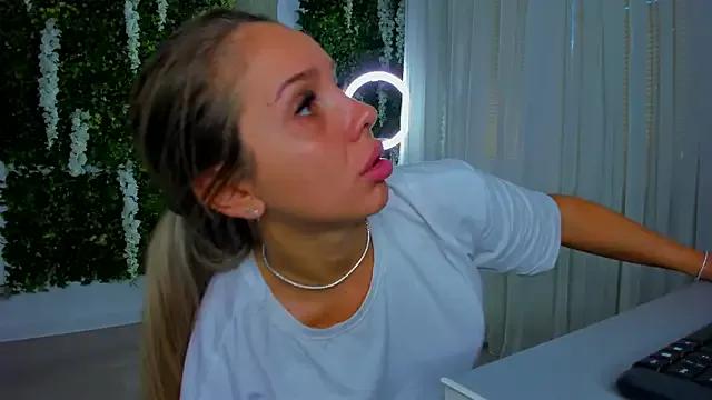VivienCarter on StripChat 