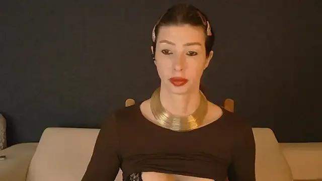 Avatar of WhiteQueen888