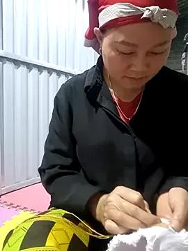 yoowwmr on StripChat 