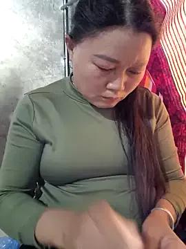 yoowwmr on StripChat 