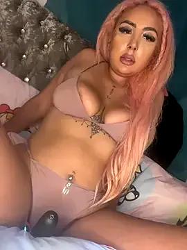 zara_bellexx — LETS GET HORNY